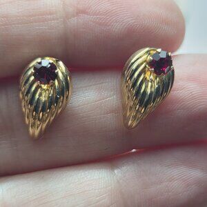 Elegant Gold and Red Gemstone Earrings